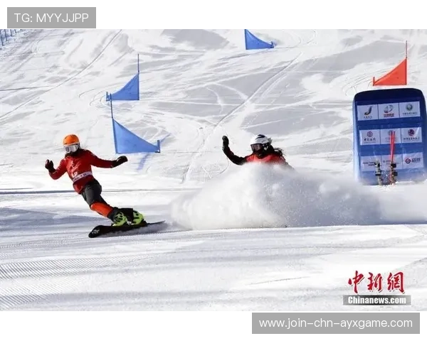 滑雪选手把雪板滑断仍冲到终点