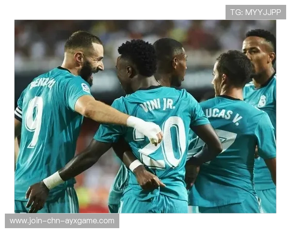 维尼修斯高速突破侧翼传中,皇马制造多点威胁——全景解码边路进攻的商业启示 维尼修斯高速突破侧翼传中,皇马制造多点威胁——全景解码边路进攻的商业启示