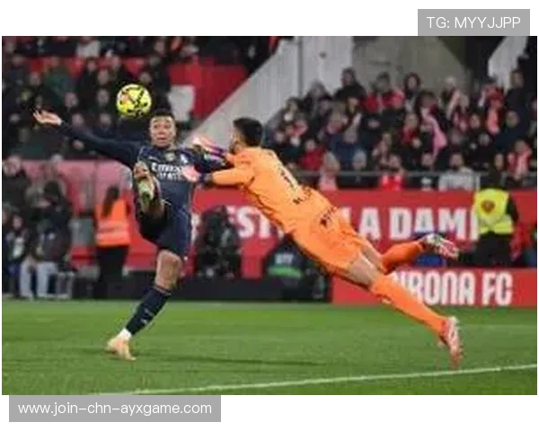 皇马边路长驱直入，维尼修斯冷静推进建功