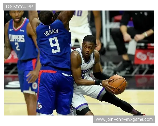 福克斯强突打板命中，国王反超比分